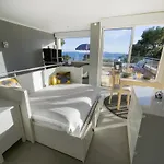 Domaine Du Soleil, Vue Avec Piscine * Le Lavandou