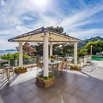 Domaine Du Soleil, Vue Avec Piscine Le Lavandou