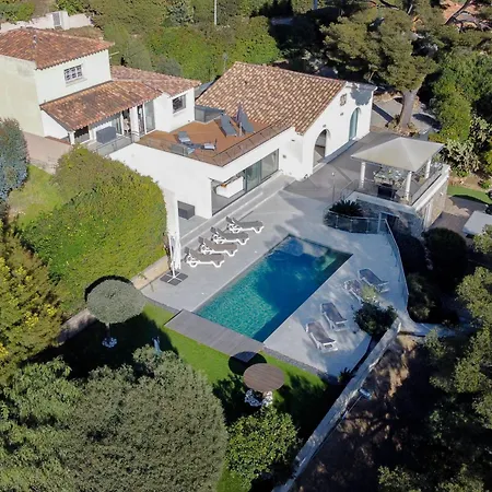 Domaine Du Soleil, Vue Avec Piscine *