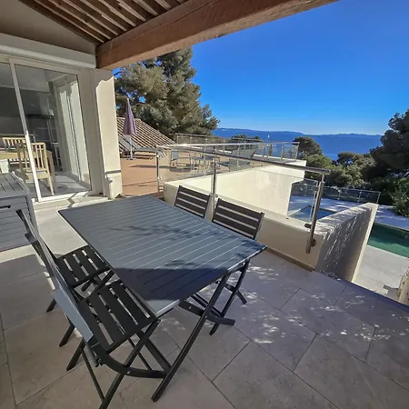 Villa Domaine Du Soleil, Vue Avec Piscine Le Lavandou