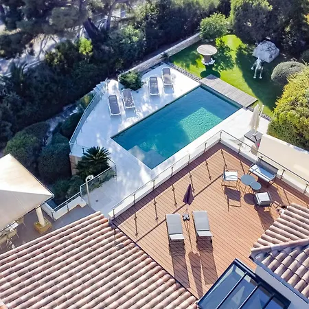 Domaine Du Soleil, Vue Avec Piscine