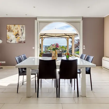 Villa Domaine Du Soleil, Vue Avec Piscine Le Lavandou