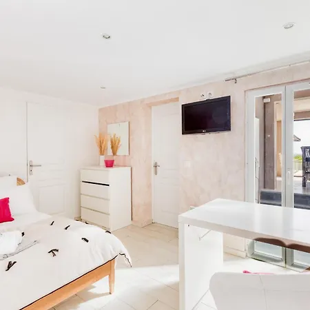 Domaine Du Soleil, Vue Avec Piscine Villa Le Lavandou