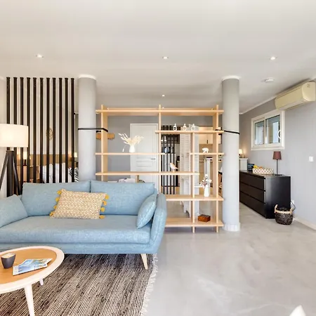 Domaine Du Soleil, Vue Avec Piscine Le Lavandou