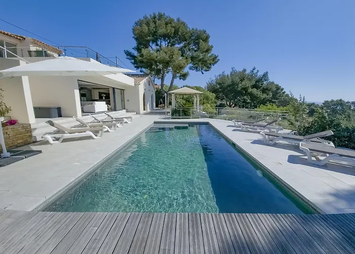 Domaine Du Soleil, Vue Avec Piscine Villa