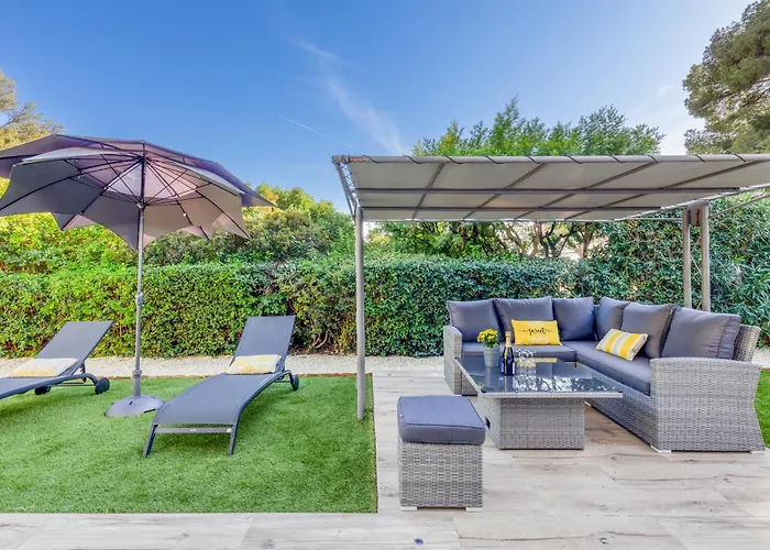 Villa Domaine Du Soleil, Vue Avec Piscine *