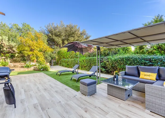 Villa Domaine Du Soleil, Vue Avec Piscine Le Lavandou