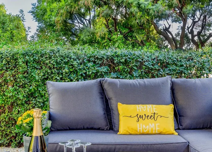 Villa Domaine Du Soleil, Vue Avec Piscine Le Lavandou