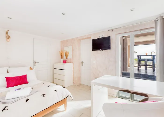 Domaine Du Soleil, Vue Avec Piscine Villa Le Lavandou