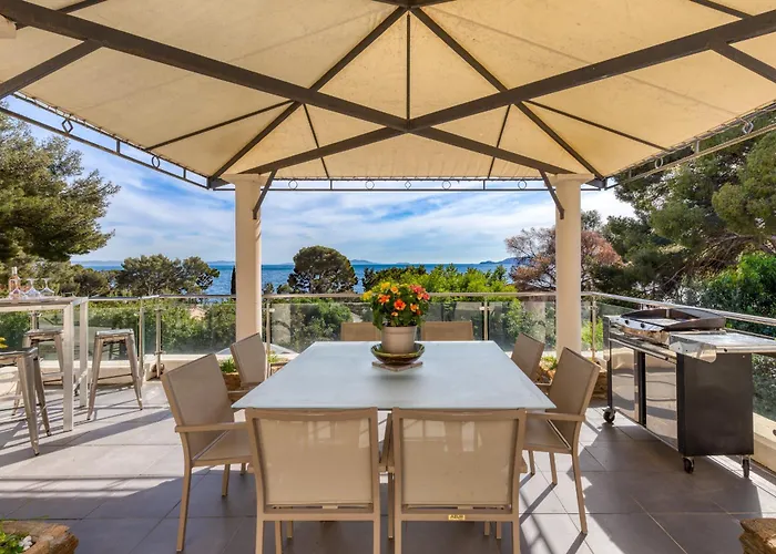 Villa Domaine Du Soleil, Vue Avec Piscine